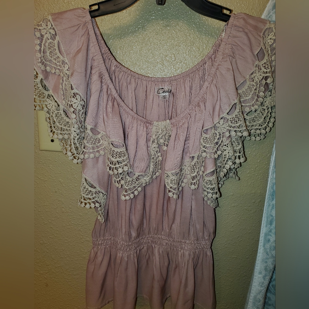 Cecico Dusty Pink Blouse with Lace Detail